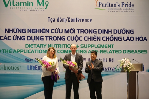 Description: E:AAAAFile vo dang lamHội thảo tháng 42016PuritanAnh toa dam
ez_535_hoithaoungthu.JPG